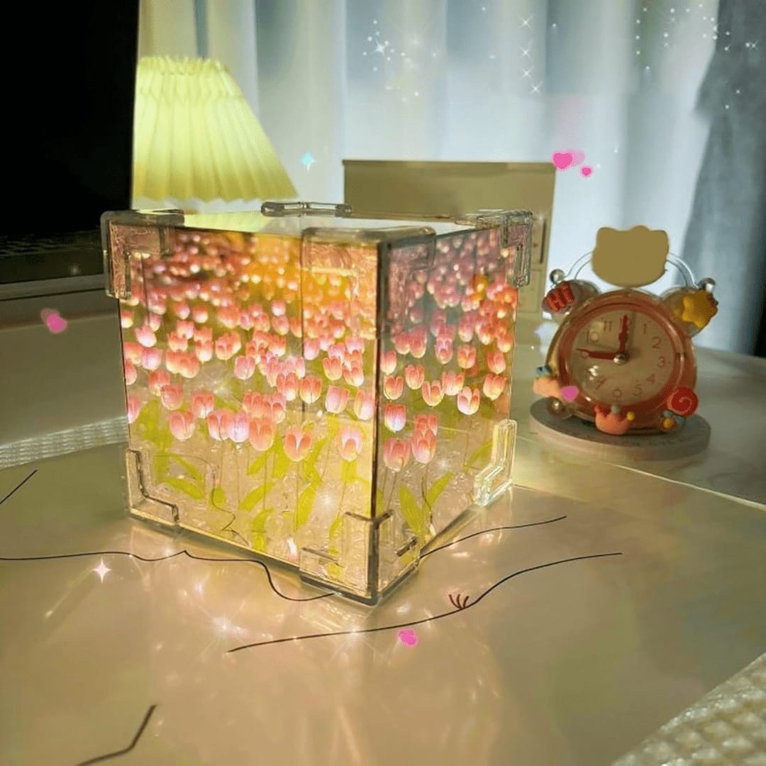 Tulip Cube Mirror Lamp