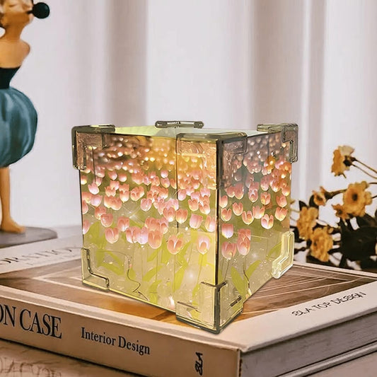 Tulip Cube Mirror Lamp