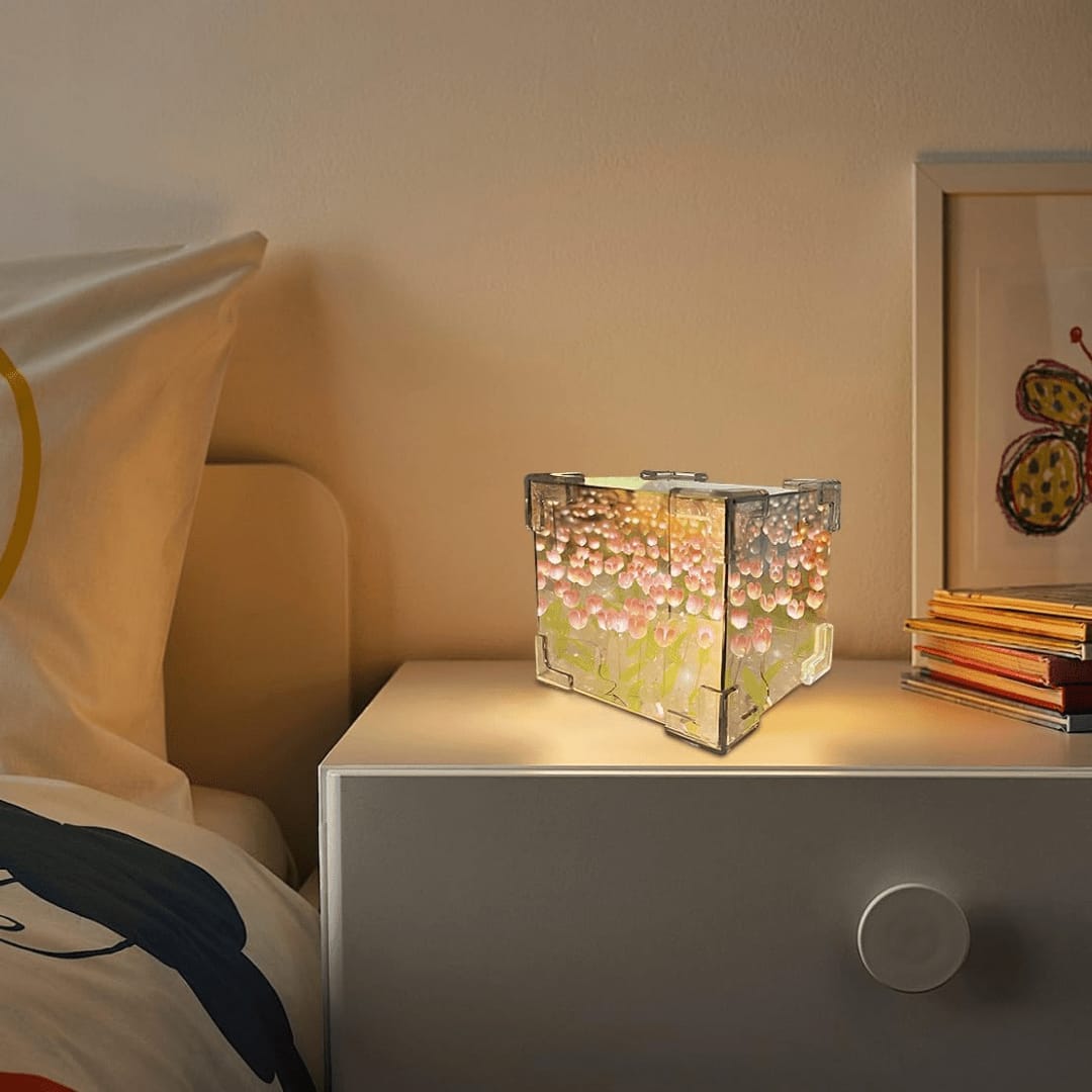 Tulip Cube Mirror Lamp